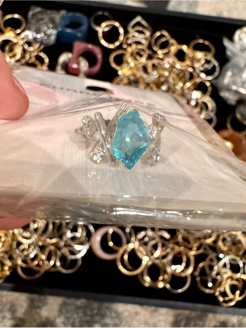 500 Fashion Rings 💍 Mystery Lot | **Dainty Rings - Sizes Mostly 5-8** - Picture 6 of 9